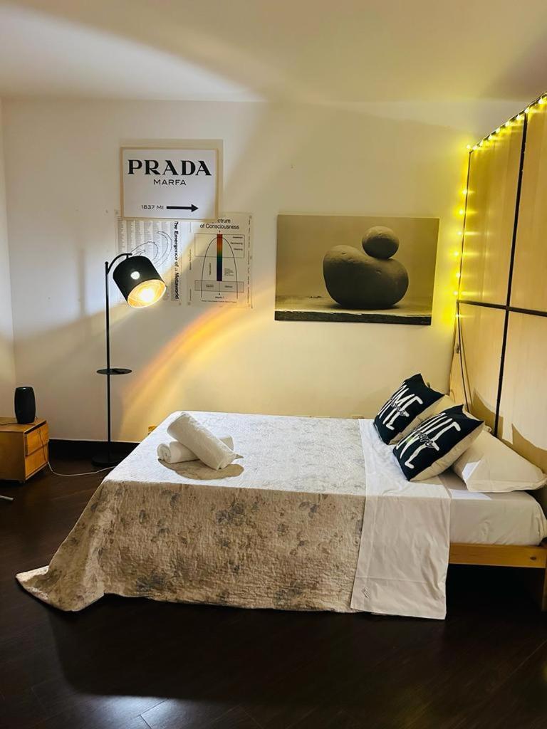 Easy Room Italy Prada Мілан Екстер'єр фото